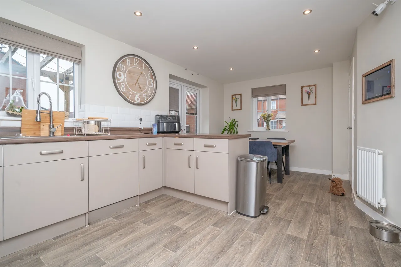 Otter Street, Rothwell, NN14, photo 3