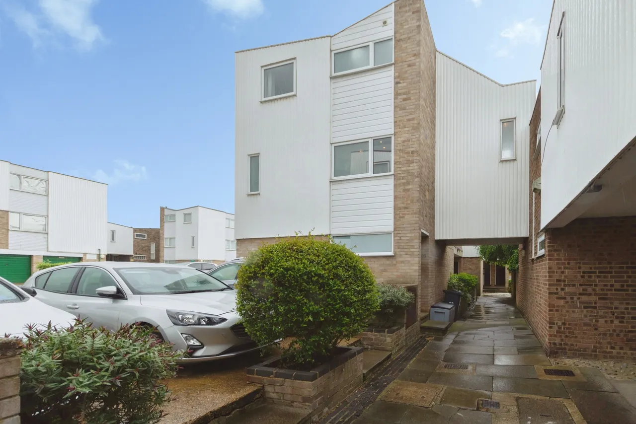 2 bed house for sale — Regency Walk, Croydon