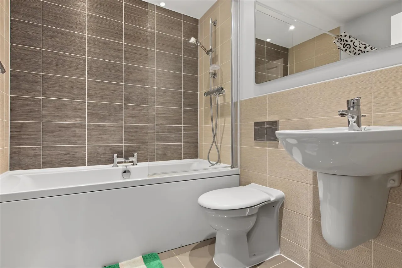 Valerian Gardens, Soham, CB7, photo 17