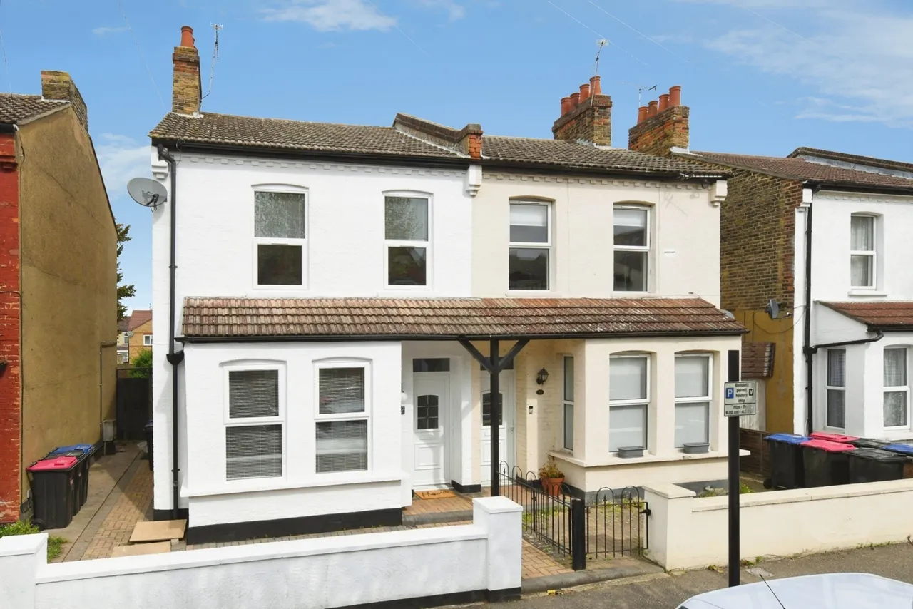 3 bed house for sale — St. Anns Road, Southend-on-Sea, Essex, SS2