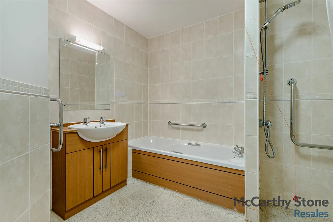 Avenue Road, Lymington, SO41, photo 8
