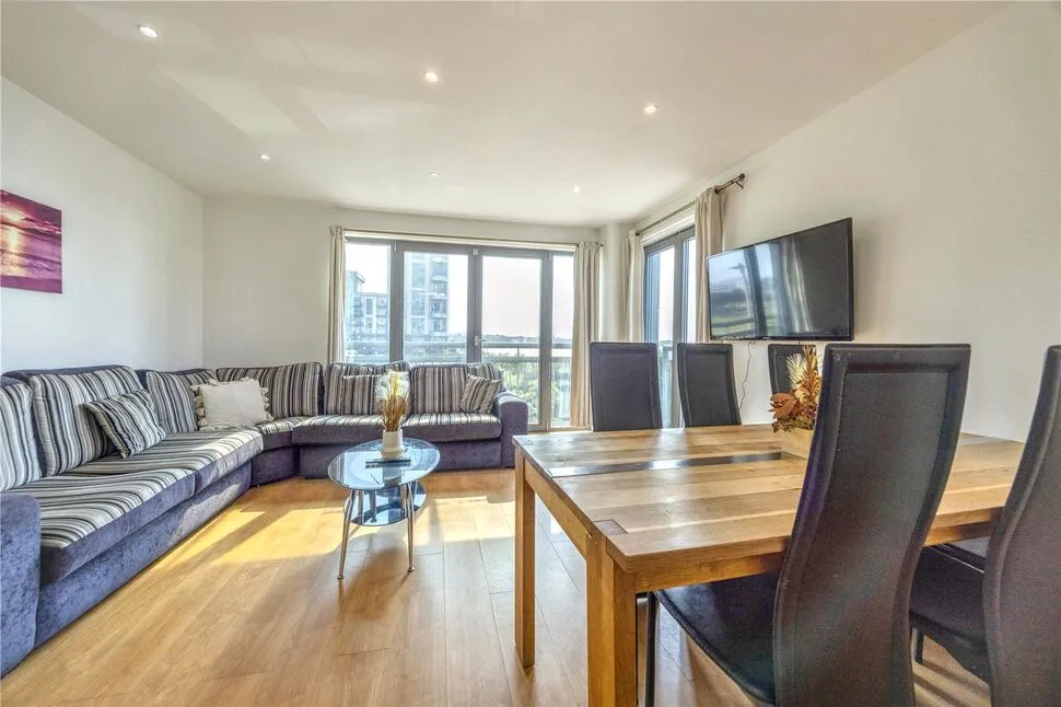 Western Harbour Terrace, Edinburgh, EH6, photo 3