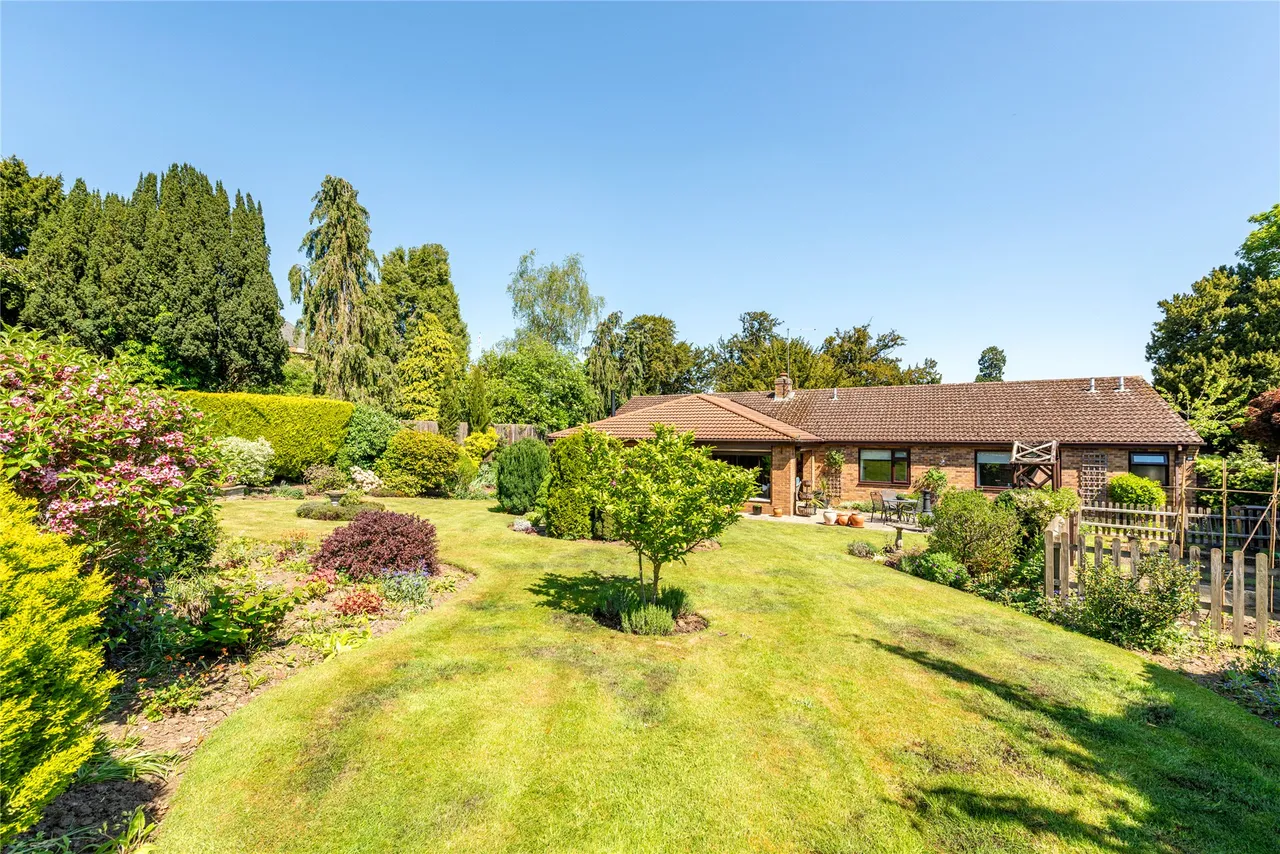 Dallington Road, Dallington, NN5, photo 4