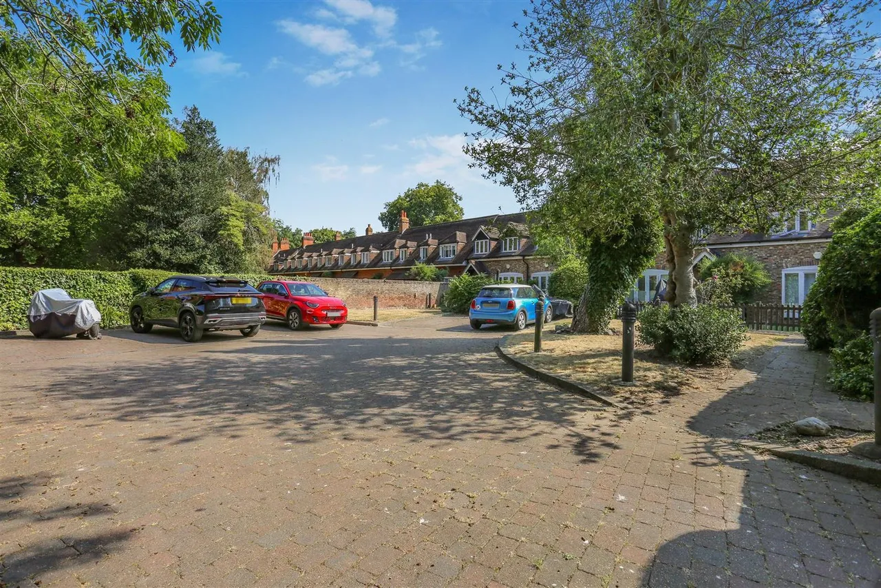 Barn Cottages, Church Road, Wallington, SM6 7NW, photo 29