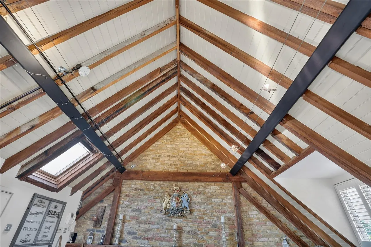 Barn Cottages, Church Road, Wallington, SM6 7NW, photo 28