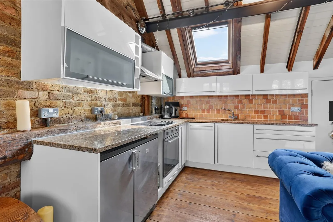 Barn Cottages, Church Road, Wallington, SM6 7NW, photo 27