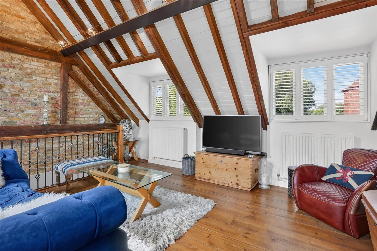 Barn Cottages, Church Road, Wallington, SM6 7NW, photo 26