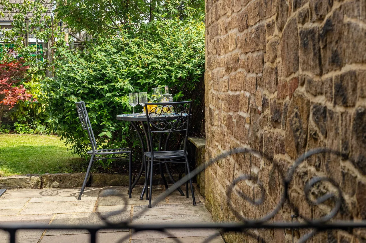 Longlands Rd, New Mills, photo 31