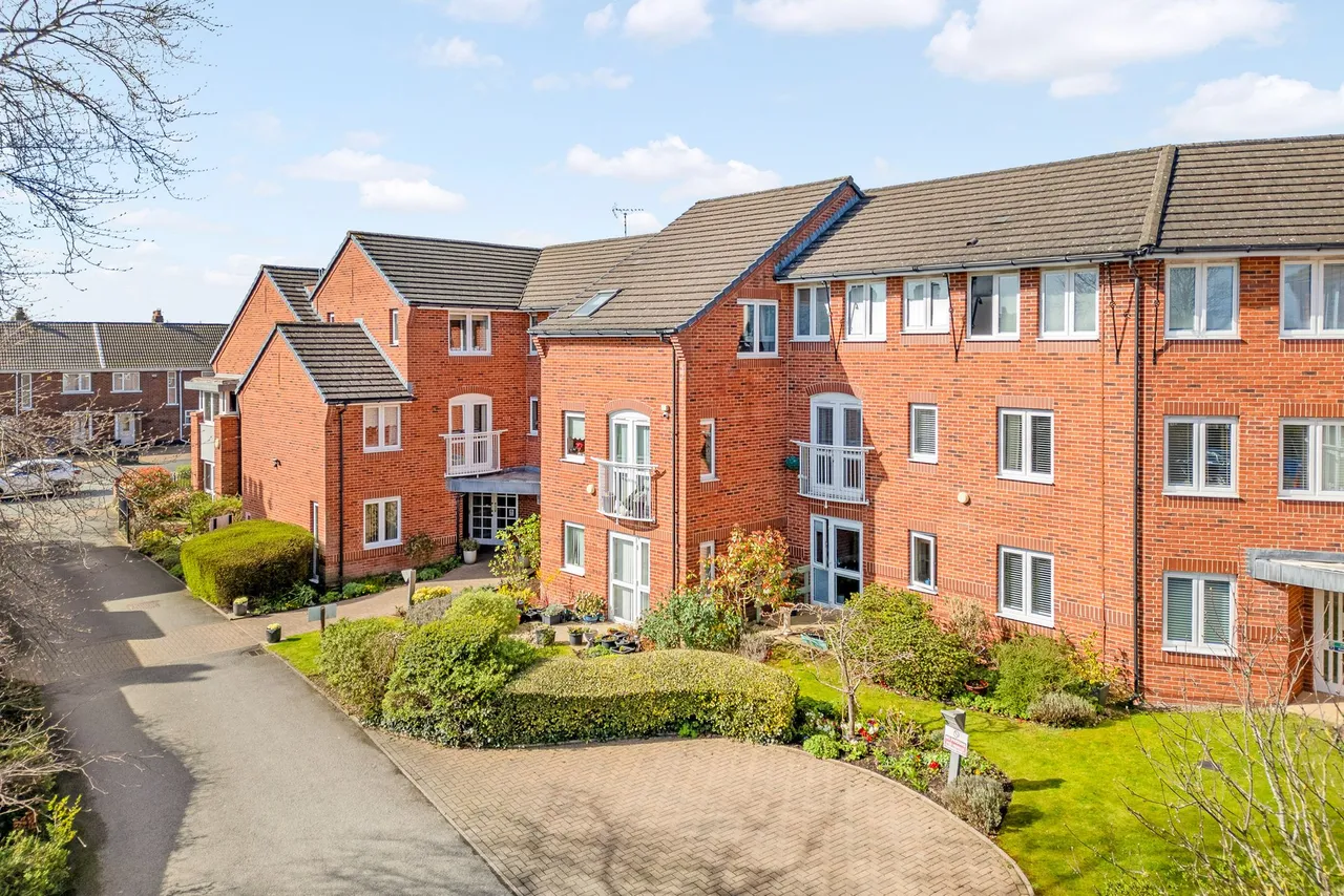 1 bed flat for sale — Apartment 44, Bridewell Court Peel House Lane, Widnes, Widnes, WA8 9UN