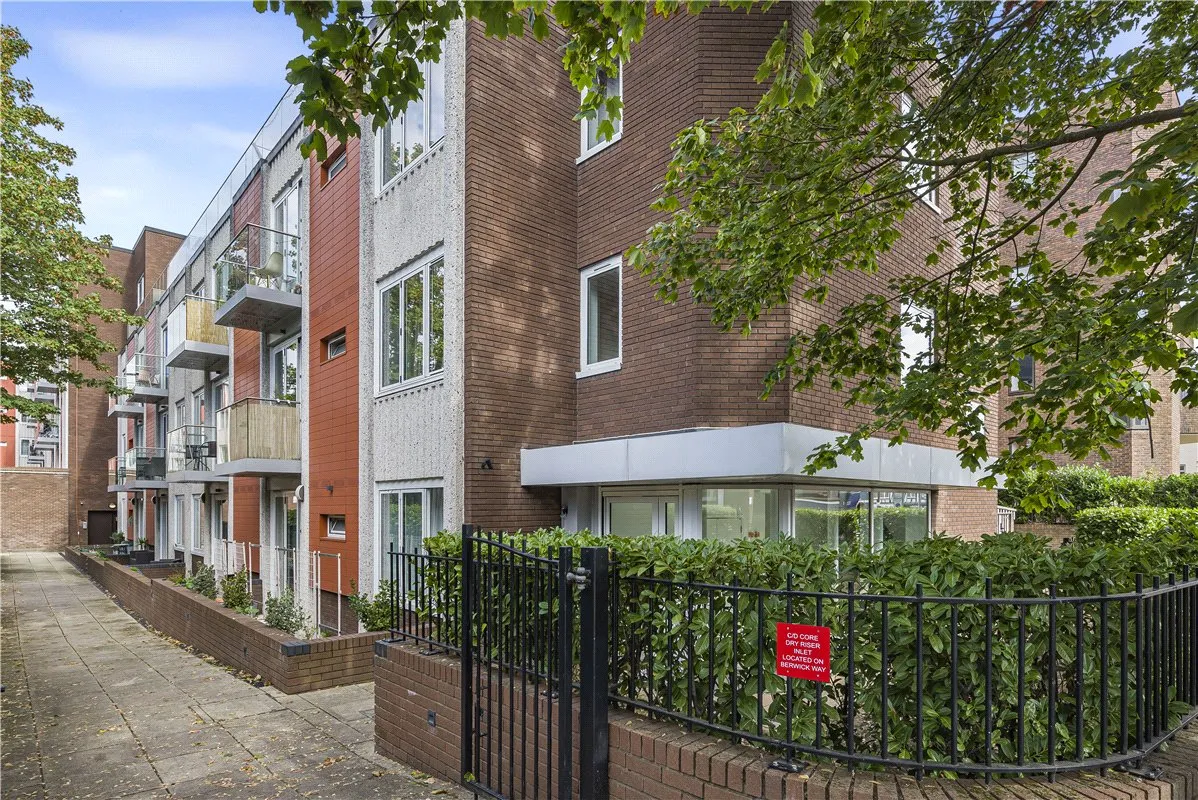 Knoll Rise, Orpington, BR6, photo 20