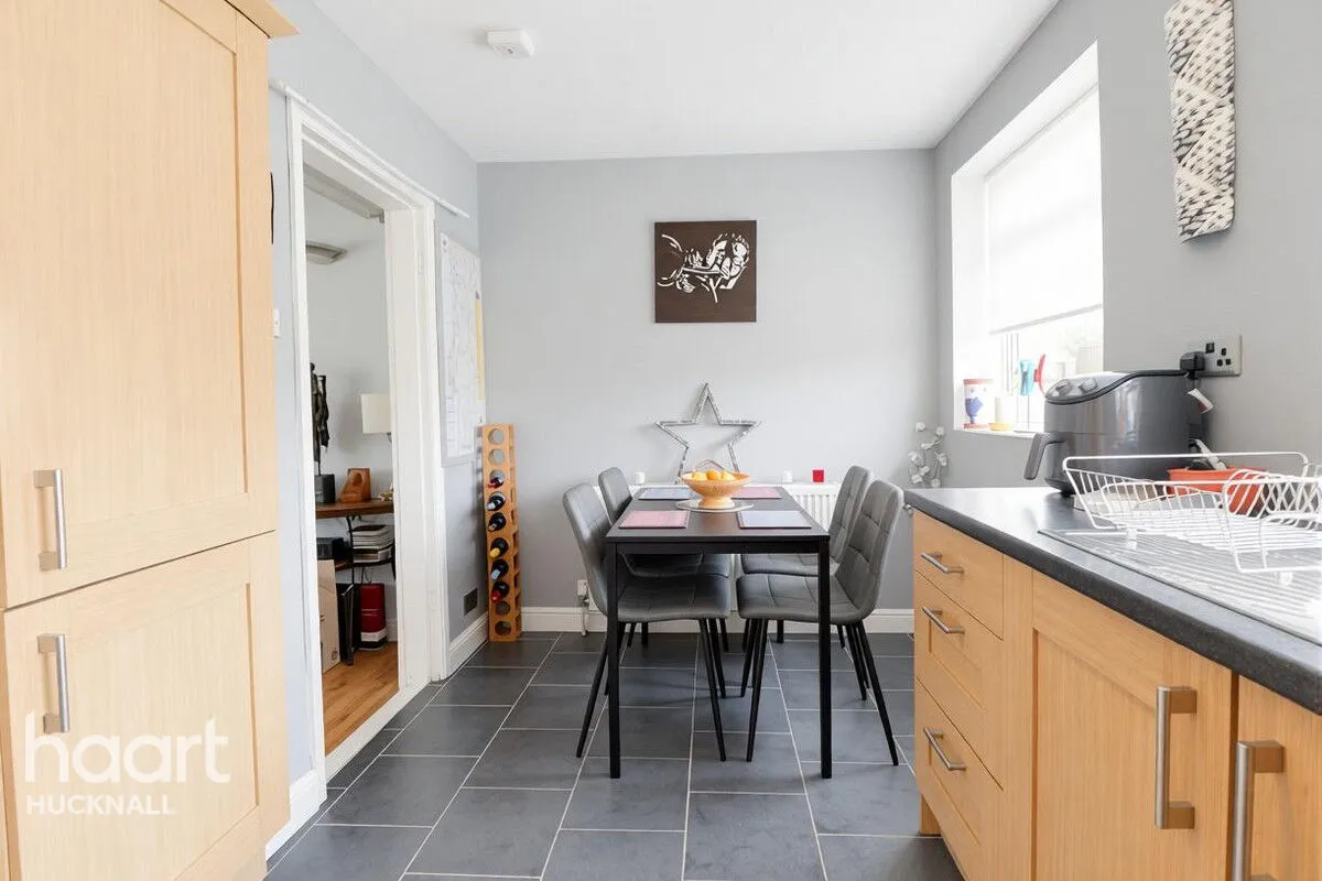 Addison Drive, Nottingham, NG15, photo 9