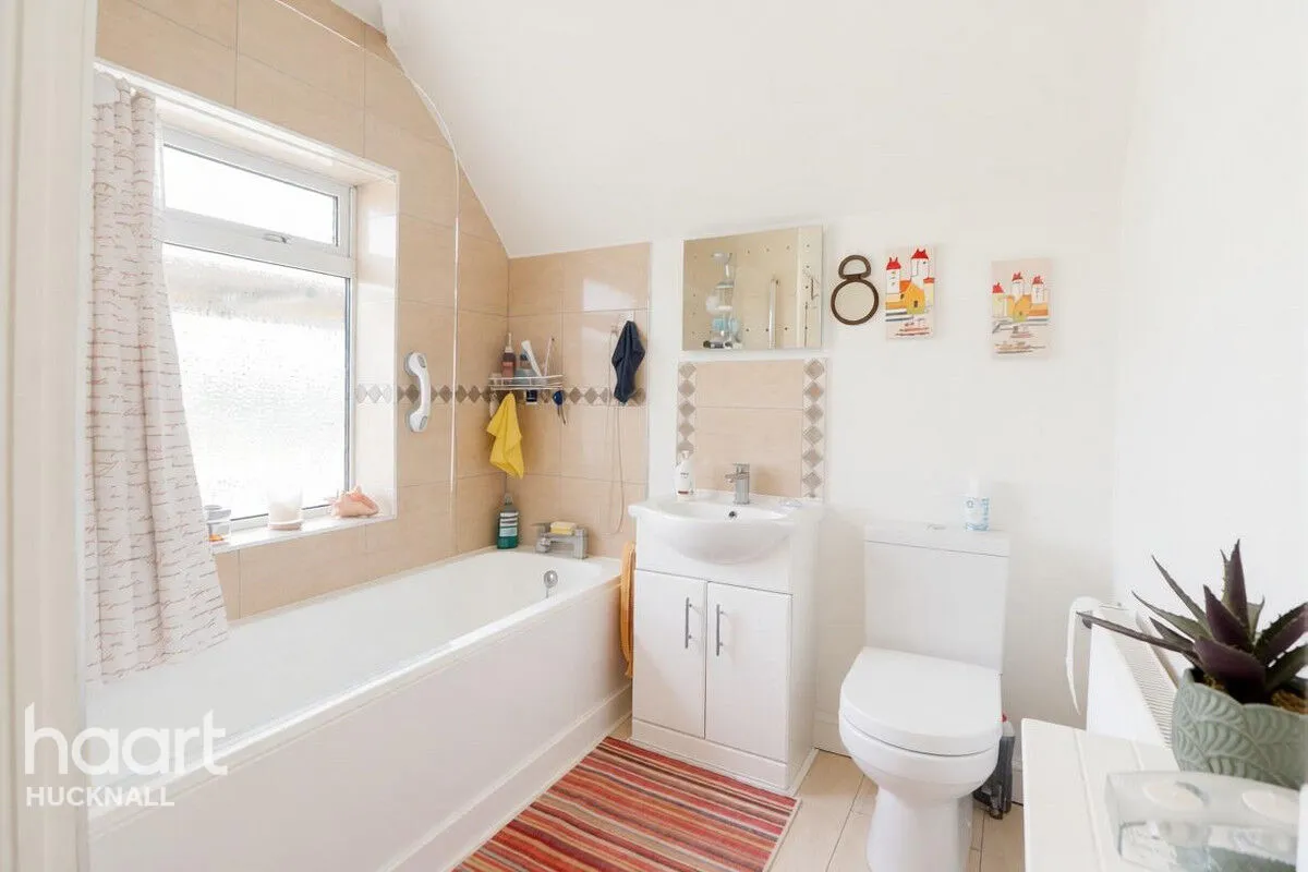Addison Drive, Nottingham, NG15, photo 13