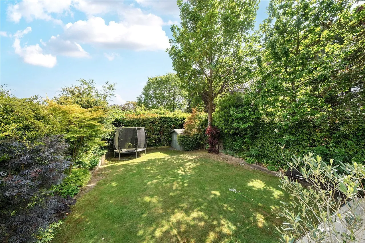 Meadowbank, SE3, photo 18