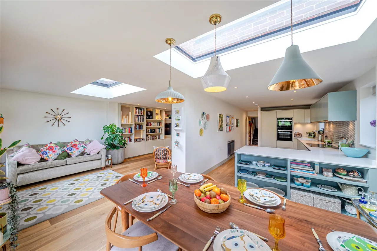 Meadowbank, SE3, photo 31