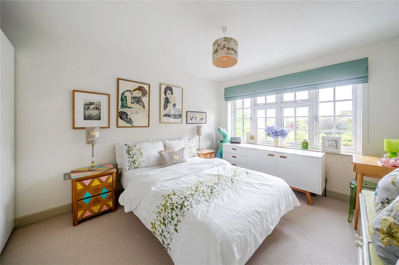 Meadowbank, SE3, photo 13