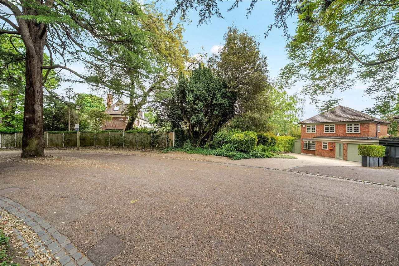 Meadowbank, SE3, photo 26