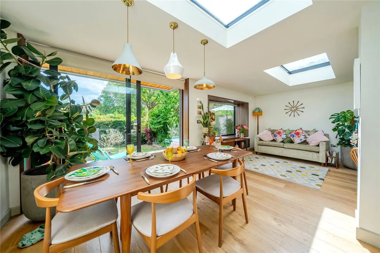 Meadowbank, SE3, photo 6