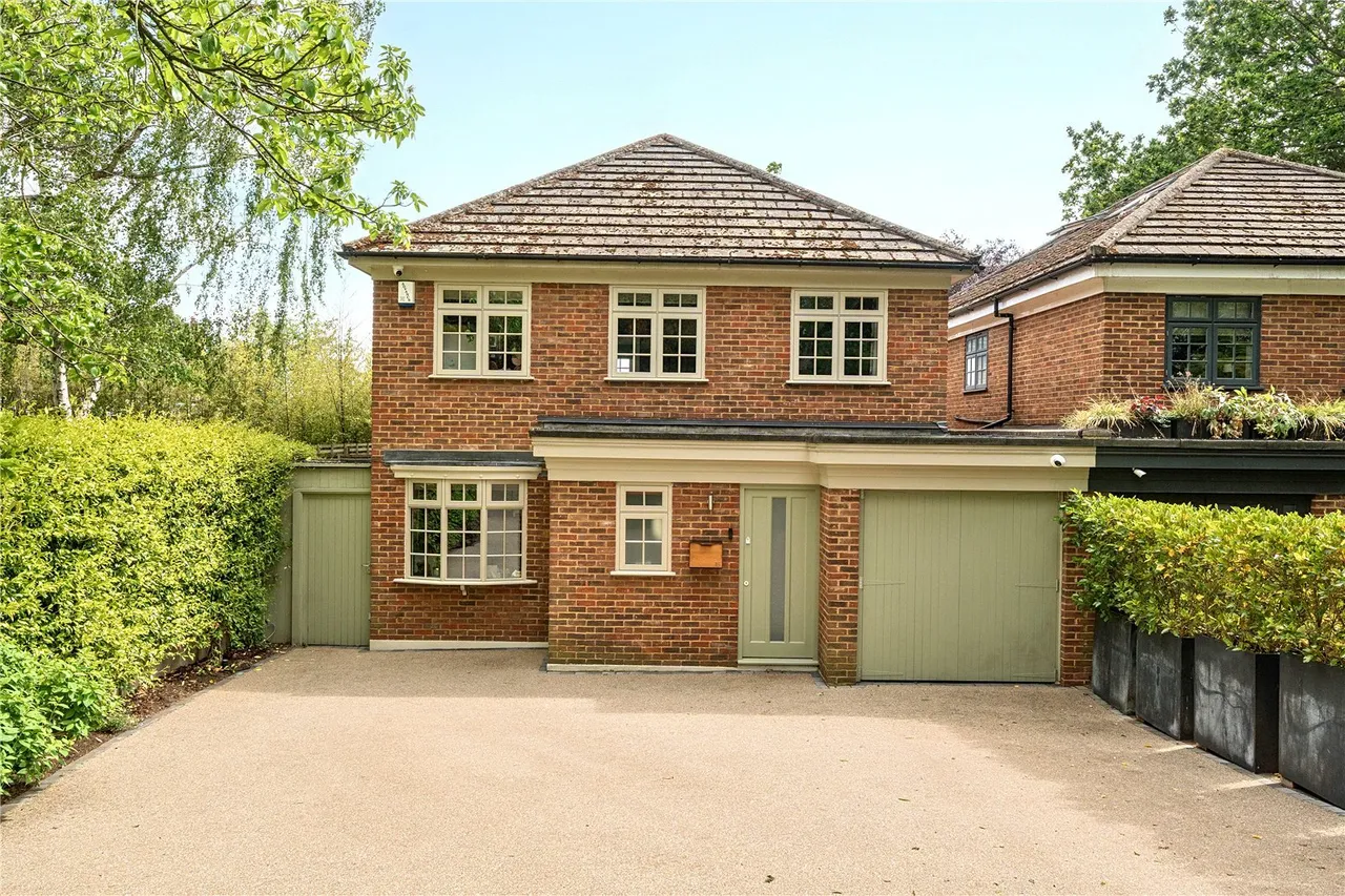 Meadowbank, SE3, photo 41