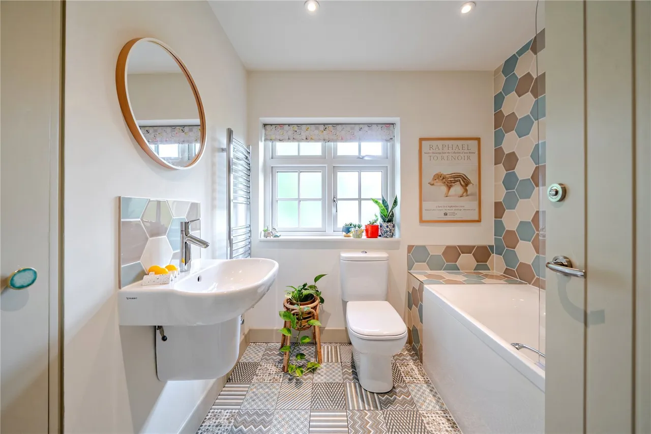 Meadowbank, SE3, photo 11