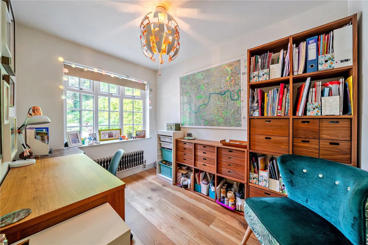 Meadowbank, SE3, photo 22