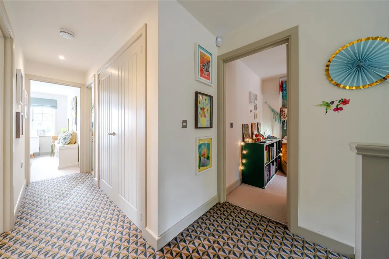 Meadowbank, SE3, photo 40