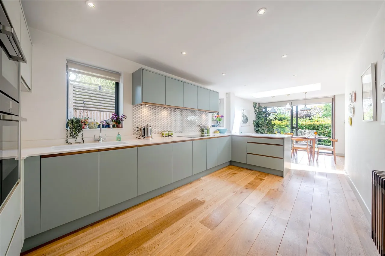 Meadowbank, SE3, photo 5