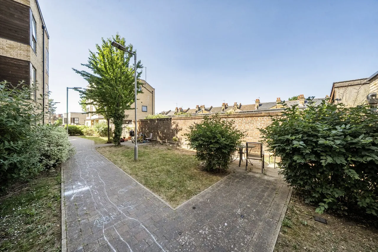 Hamlet Court, London, SE6, photo 6