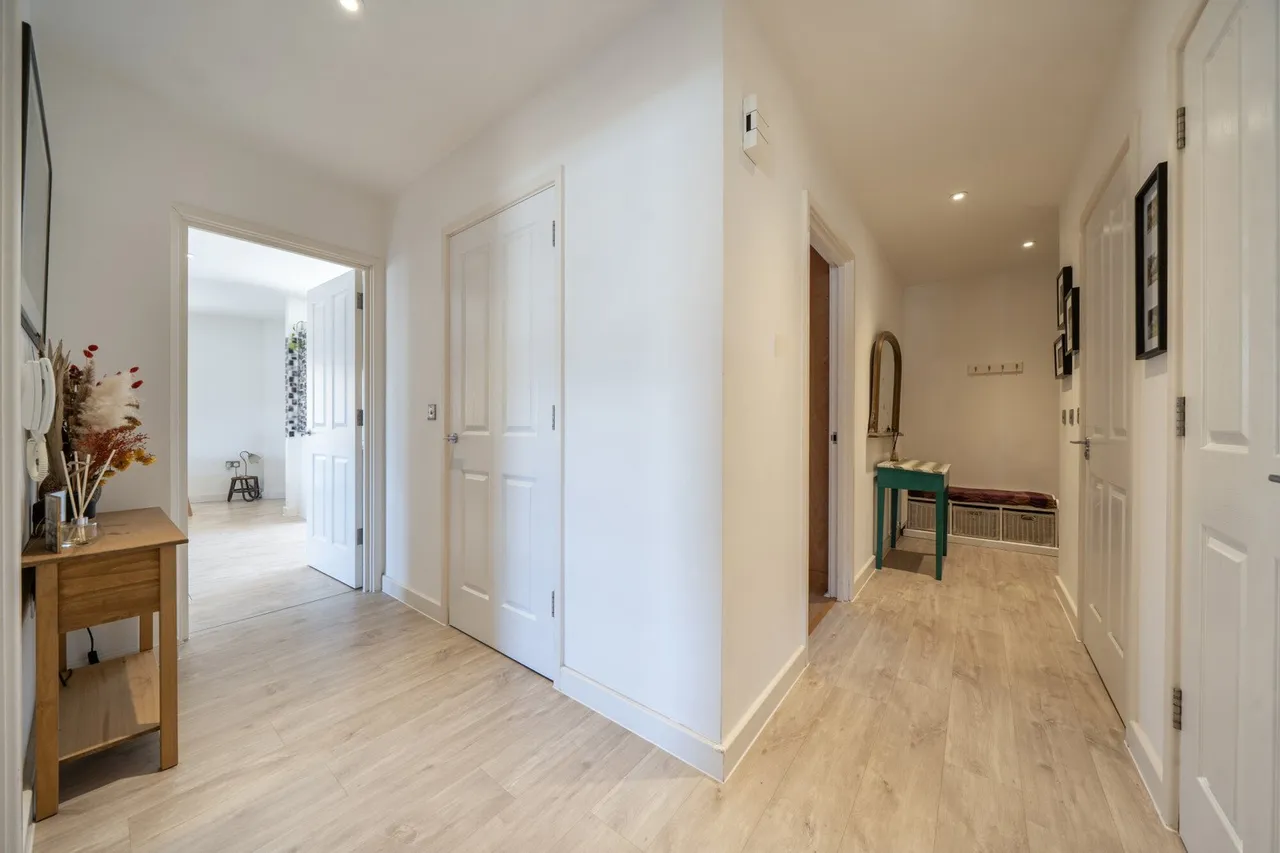 Hamlet Court, London, SE6, photo 4