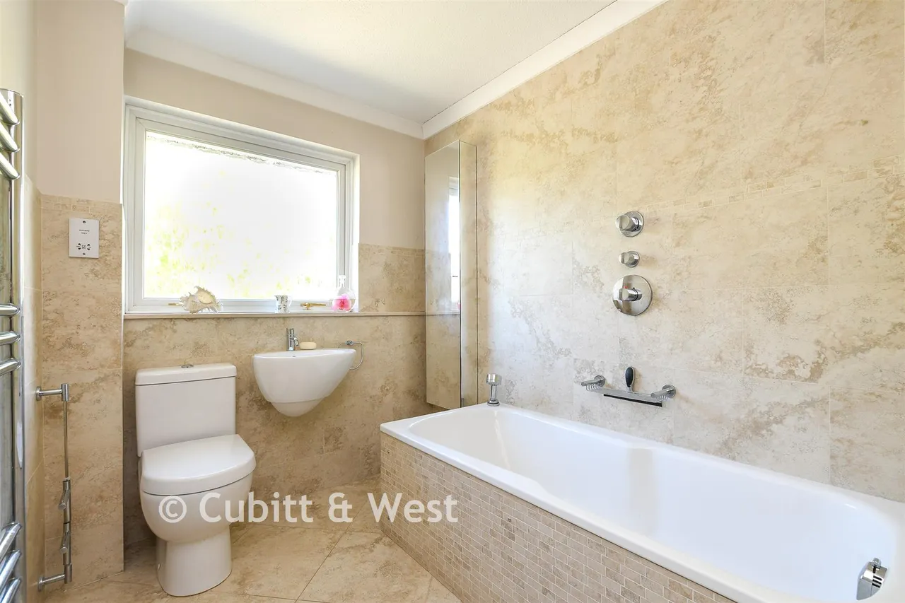 Burnham Drive, Reigate, RH2, photo 9