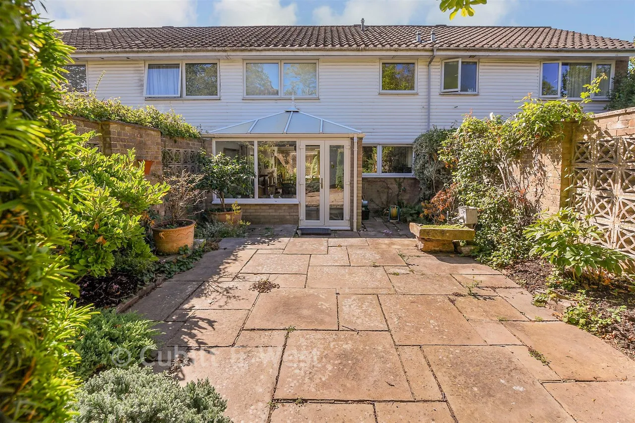 Burnham Drive, Reigate, RH2, photo 15