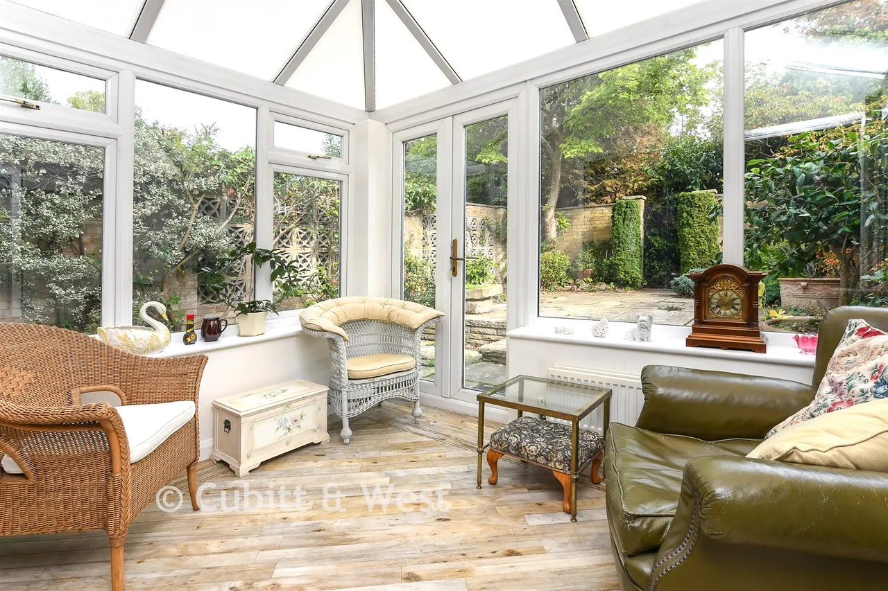 Burnham Drive, Reigate, RH2, photo 5