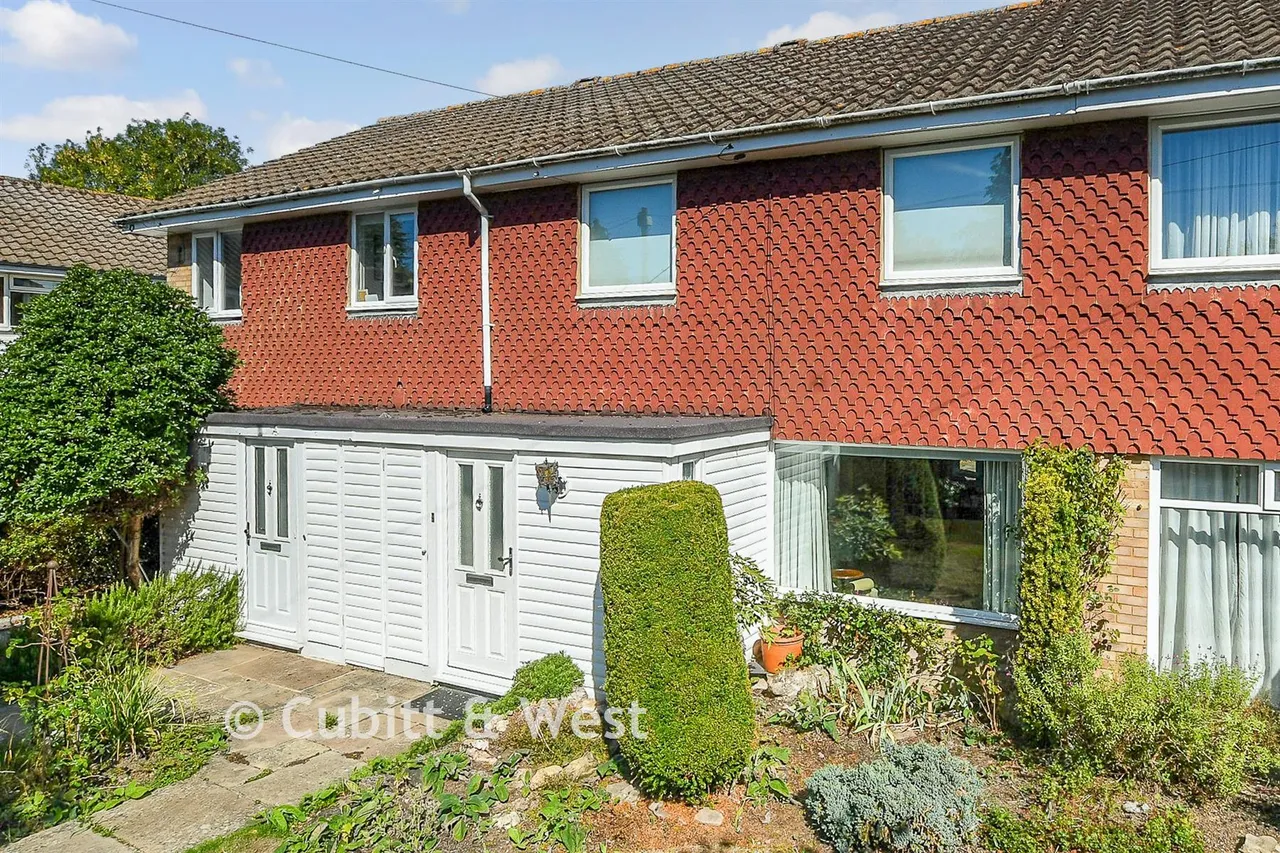 3 bed house for sale, Burnham Drive, Reigate, RH2