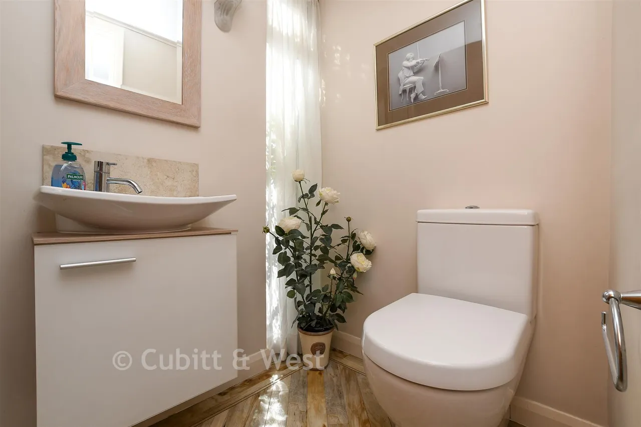 Burnham Drive, Reigate, RH2, photo 11