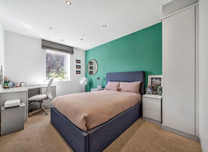 Reservoir Way, Willesden, NW10, photo 5