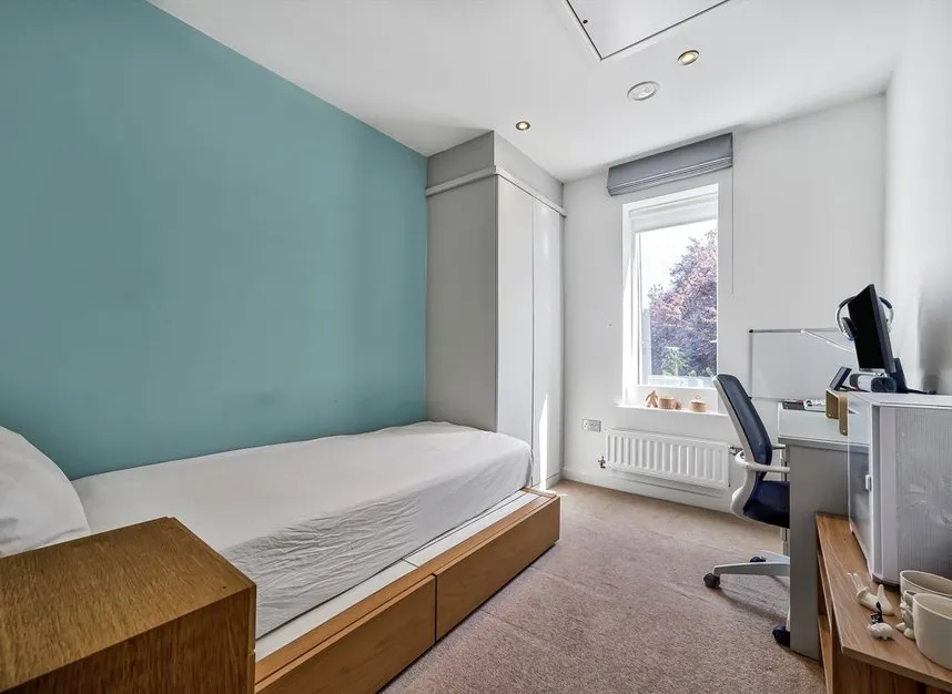 Reservoir Way, Willesden, NW10, photo 7