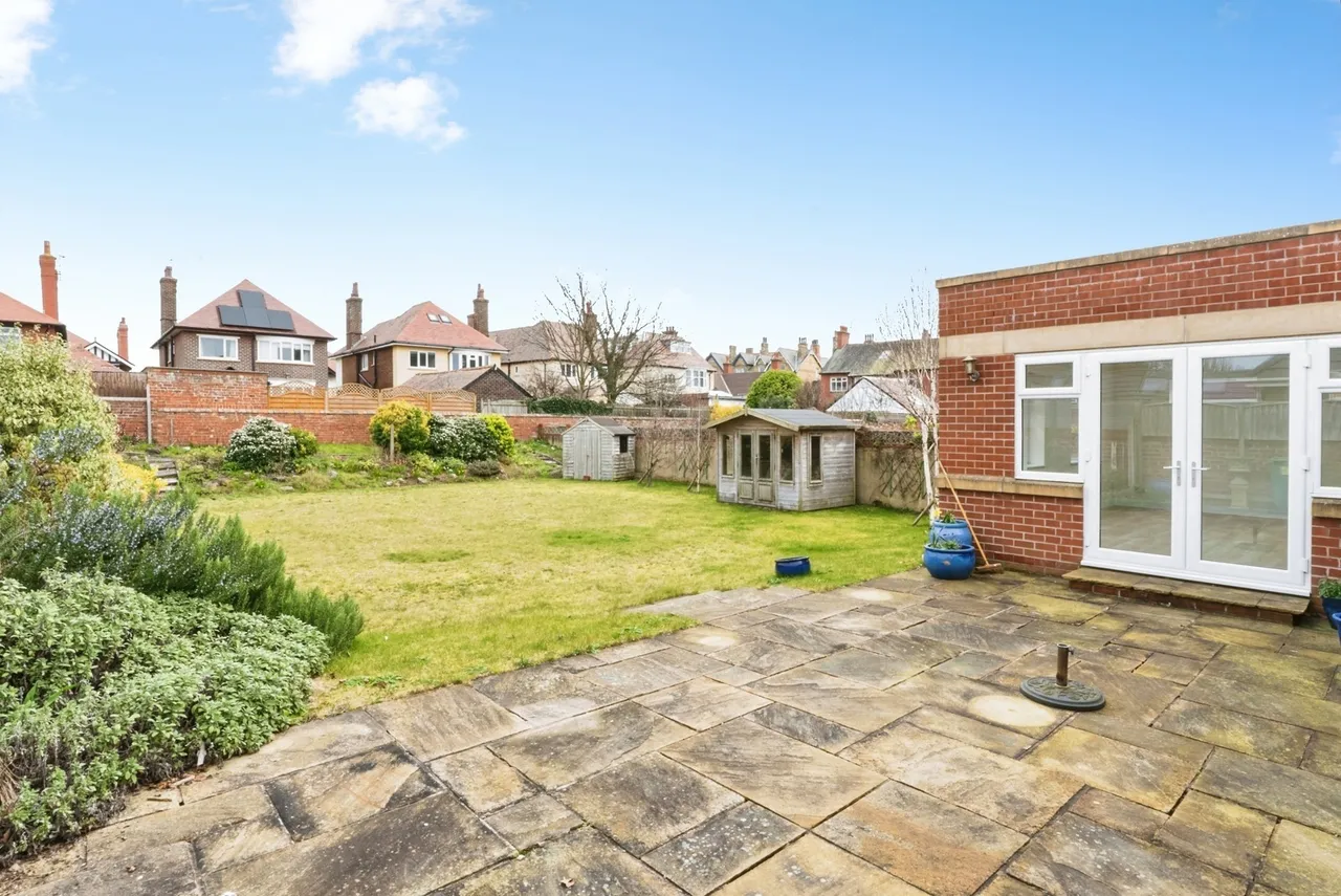 Clifton Drive North, Lytham St. Annes, FY8, photo 23