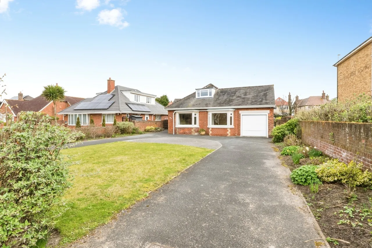3 bed house for sale, Clifton Drive North, Lytham St. Annes, FY8