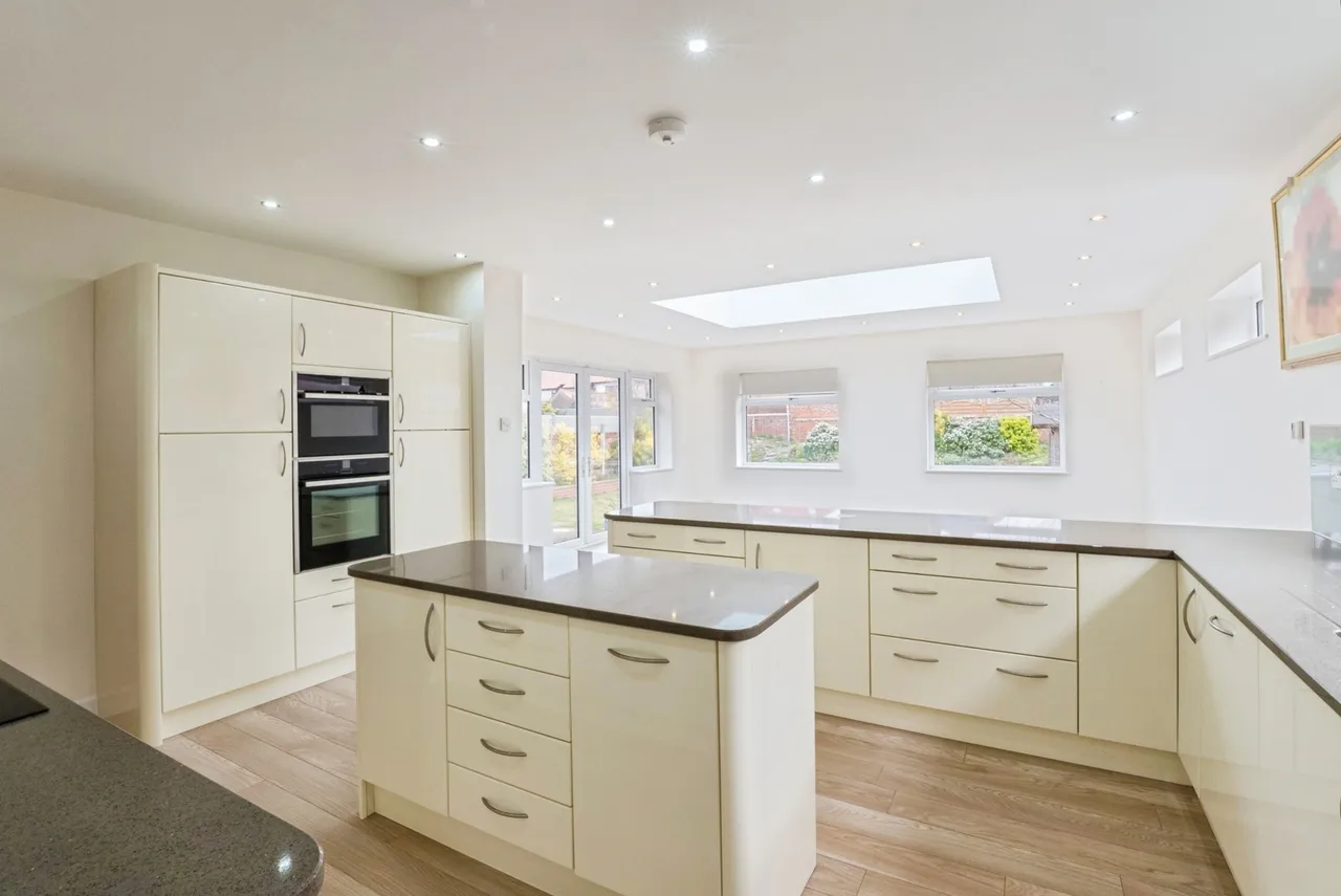 Clifton Drive North, Lytham St. Annes, FY8, photo 13