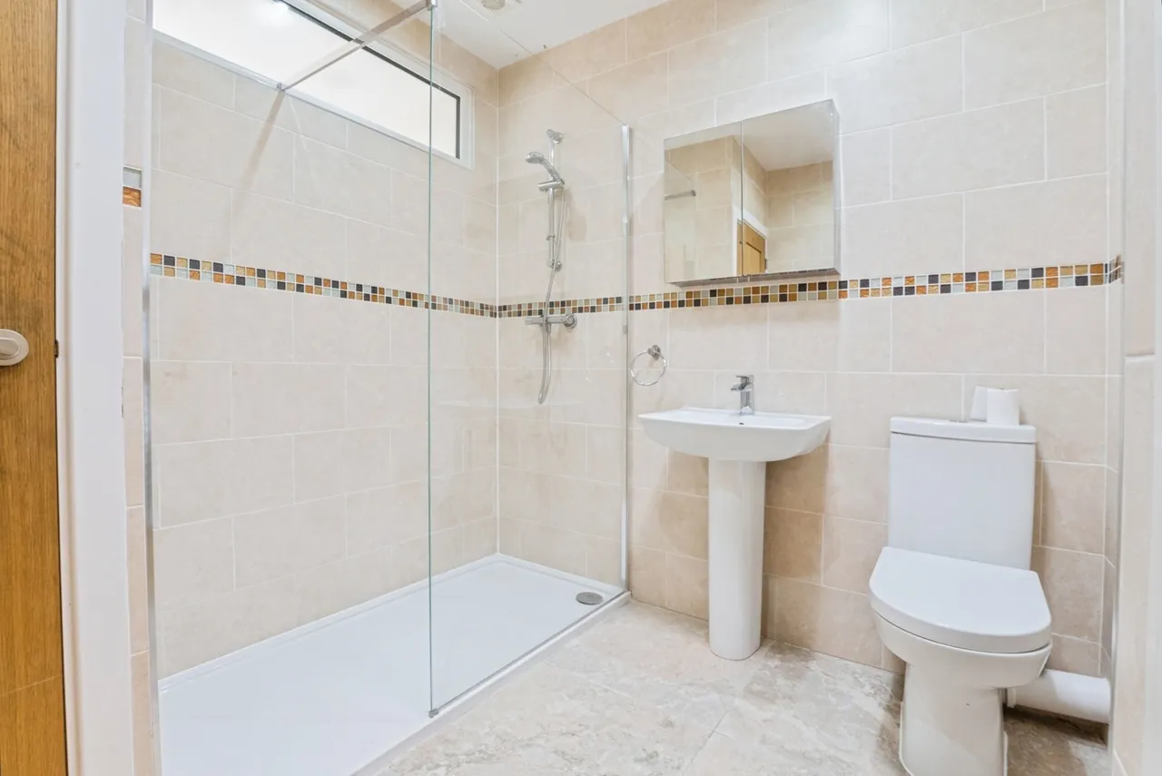 Clifton Drive North, Lytham St. Annes, FY8, photo 20