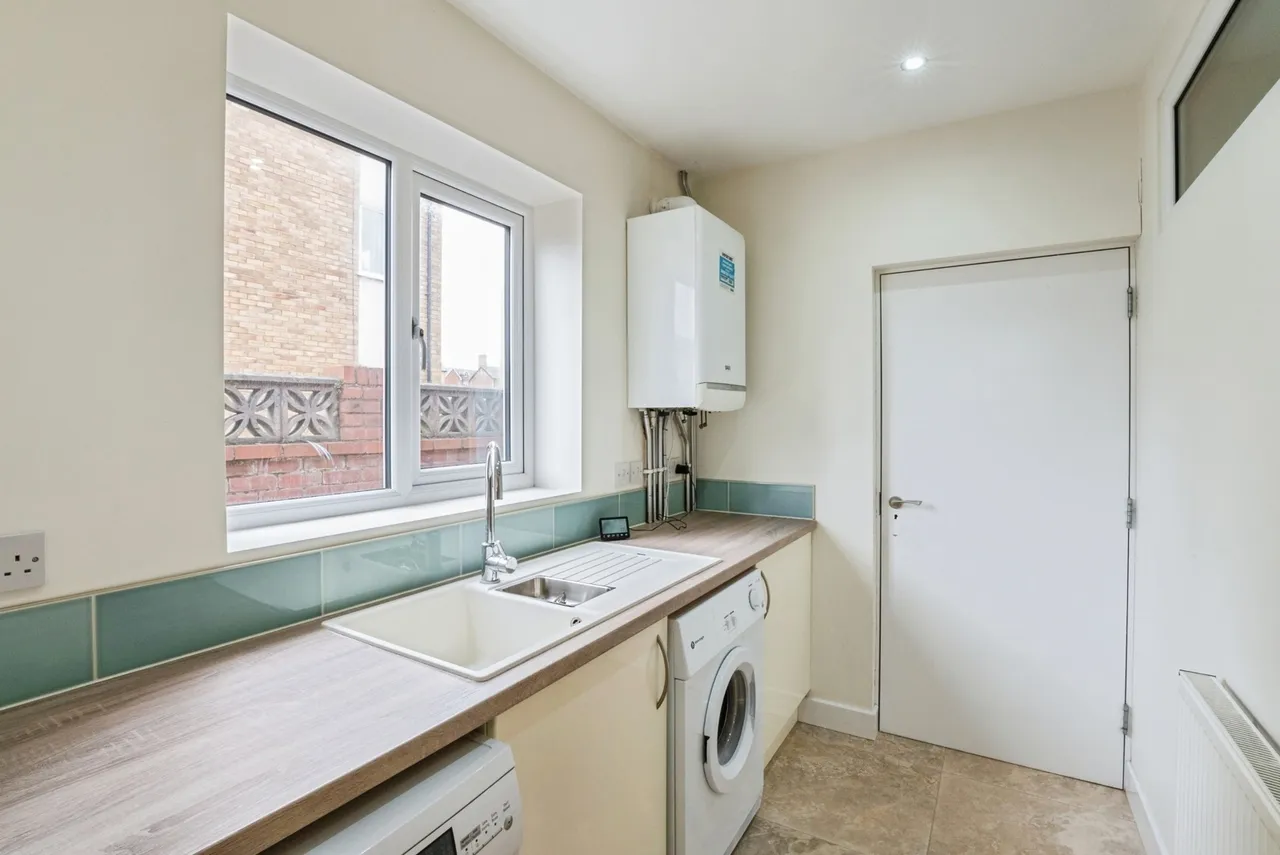 Clifton Drive North, Lytham St. Annes, FY8, photo 17