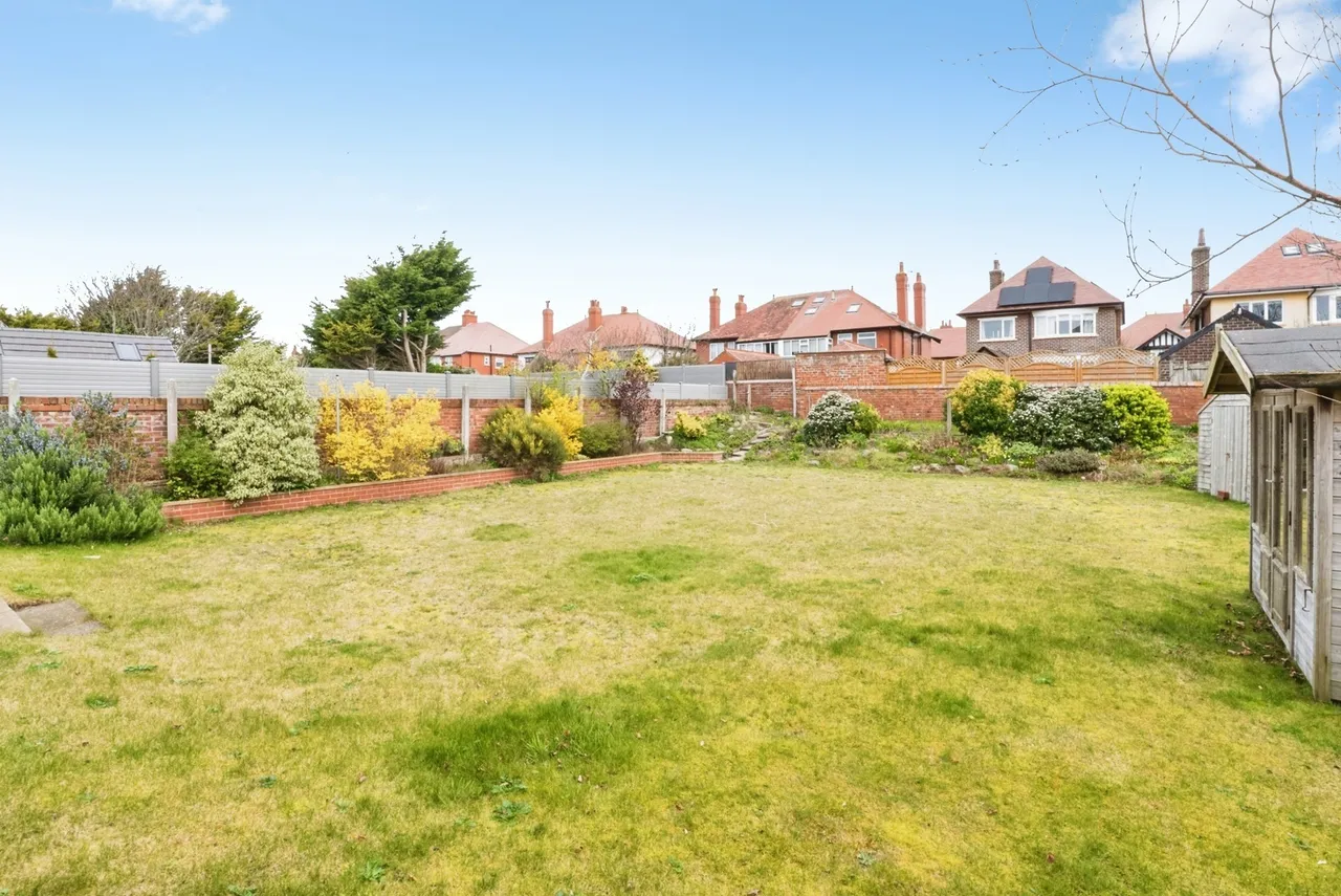 Clifton Drive North, Lytham St. Annes, FY8, photo 24