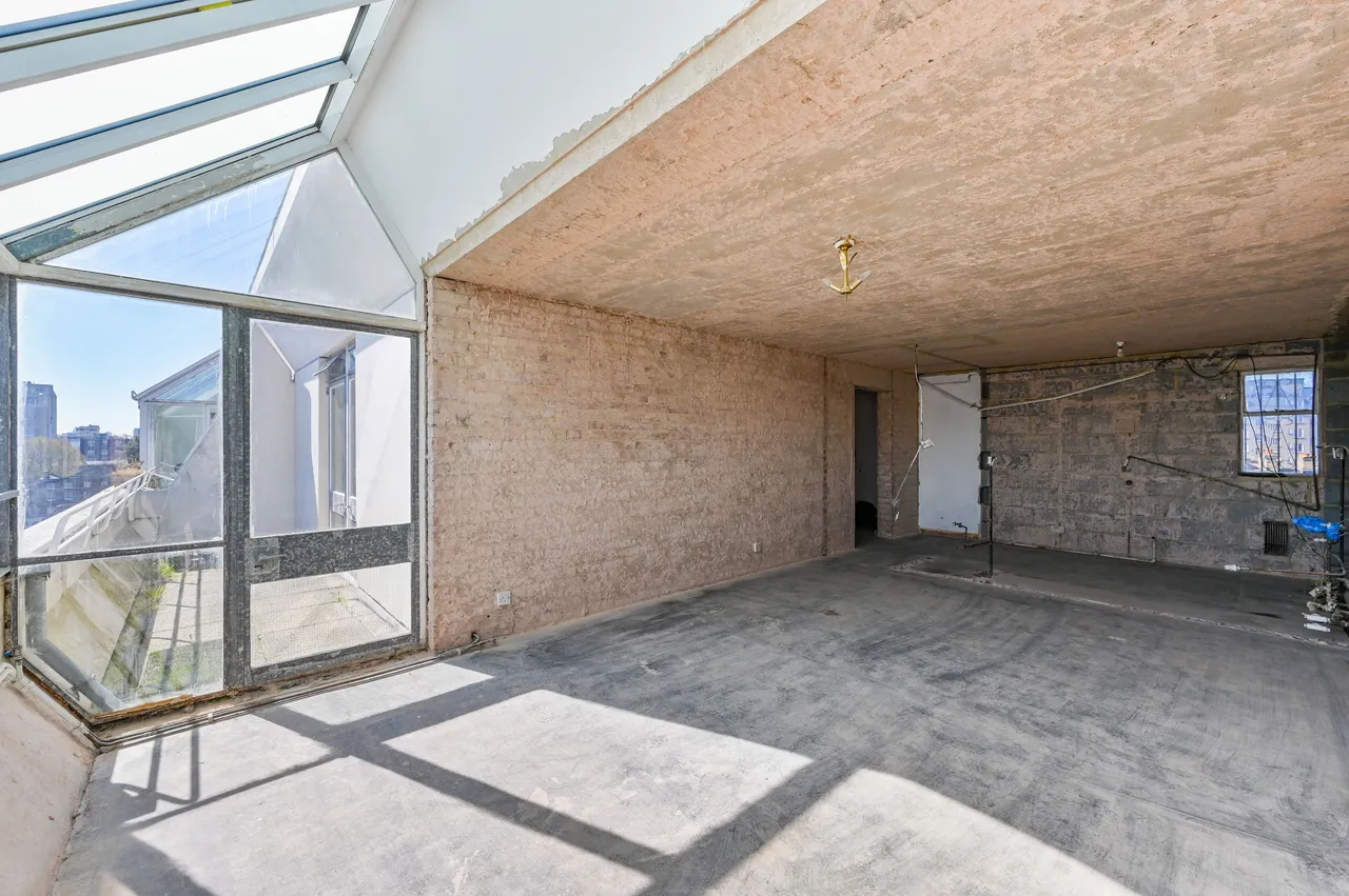 2 bed flat for sale — Flat 212, Foundling Court, Brunswick Centre, London
