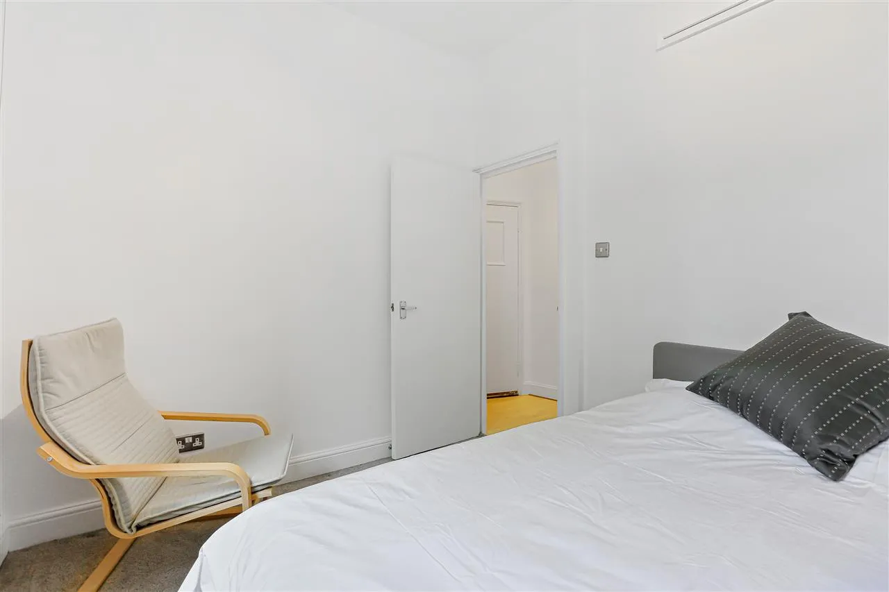 Tabley Road, London, photo 5