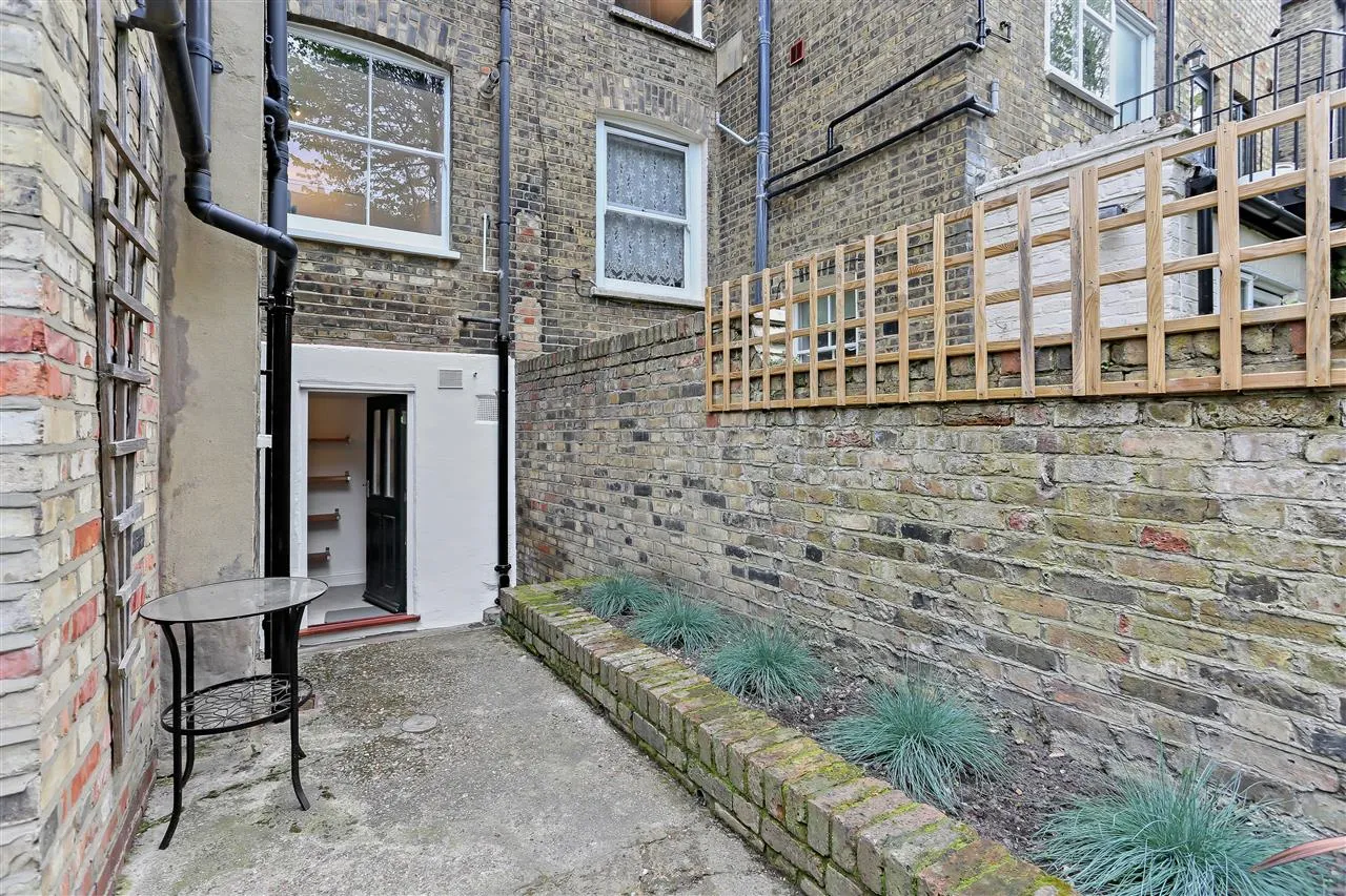 Tabley Road, London, photo 18