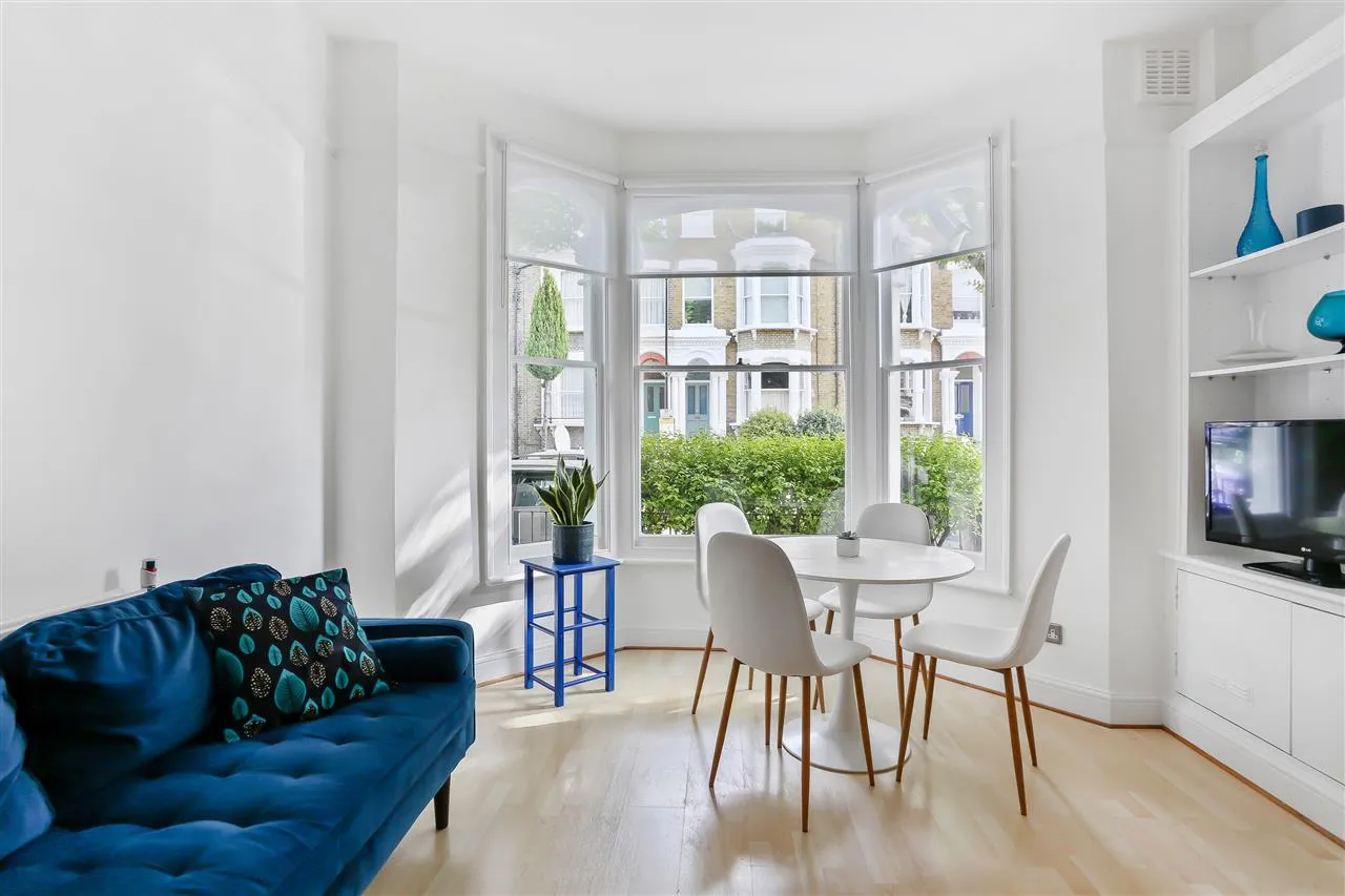 Tabley Road, London, photo 4