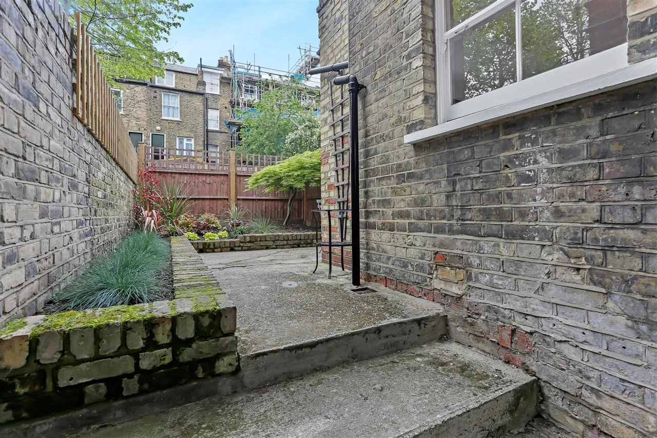 Tabley Road, London, photo 20