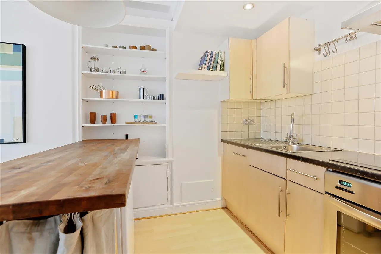 Tabley Road, London, photo 6