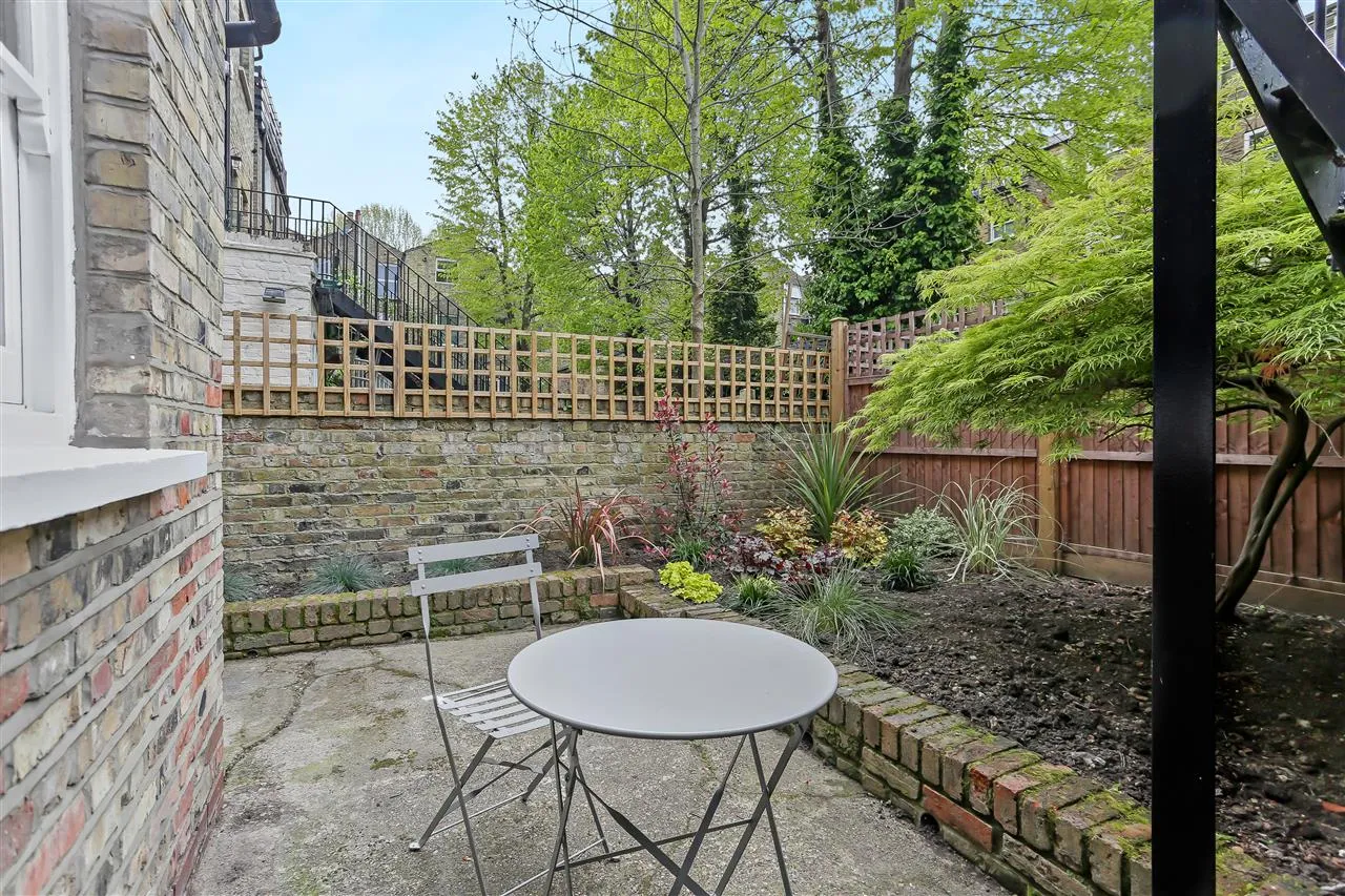 Tabley Road, London, photo 2