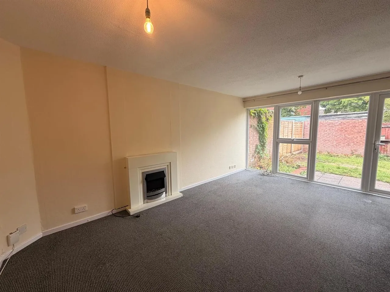 Pembridge Close, Redditch, photo 2