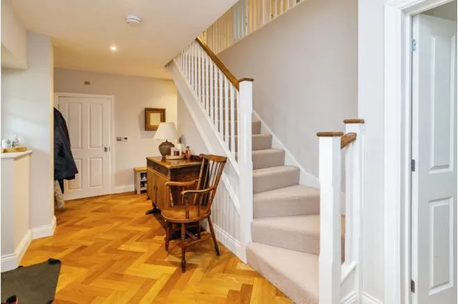 Cherry Leas, Great Horwood, Milton Keynes, photo 6